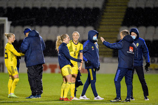 Elin Rubensson and Magdalena Eriksson of Sweden celebrate