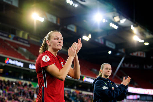 Frida Maanum of Norway celebrates