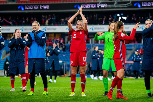 Vilde Hasund and Guro Bergsvand of Norway celebrate