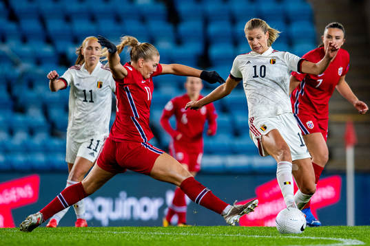 Lisa-Marie Karlseng Utland of Norway and Justine