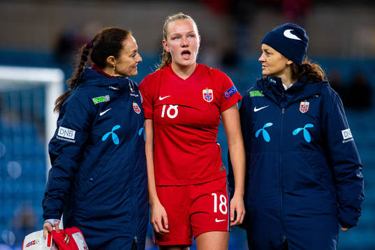 Margareta Endresen, physio, Frida Maanum and Anine