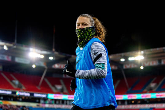 Synne Skinnes Hansen of Norway warms up