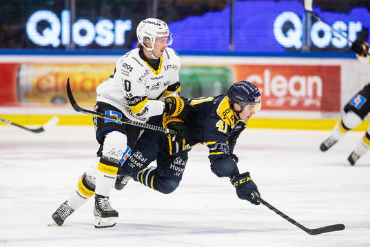 Västerås Mathias From och Södertäljes Colin Smith