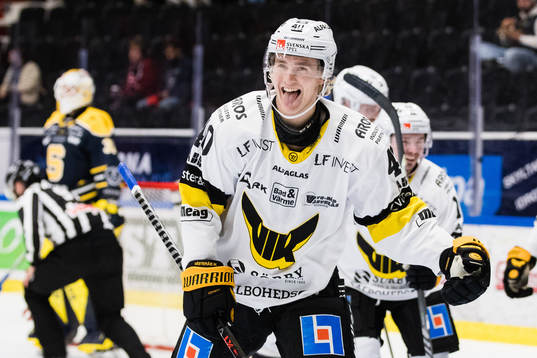 Västerås Isak Skedung jublar