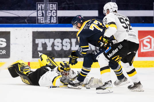 Västerås målvakt Johan Gustafsson och August Tornberg