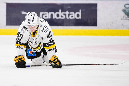 Västerås Isak Skedung har ont