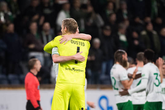Hammarbys målvakt David Ousted och Richard Magyar jublar