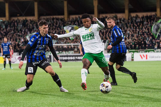 Sirius Laorent Shabani och Hammarbys Akinkunmi Amoo