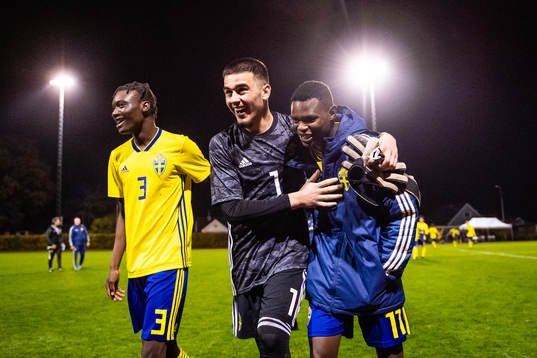 Sveriges Essayas Lwampindy Bofua, målvakt Argyrios