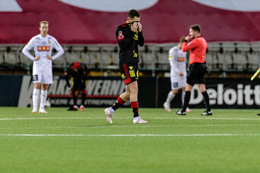 Östersunds Charlie Colkett deppar