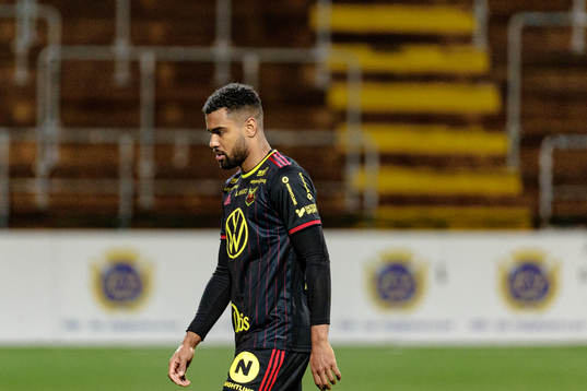 Östersunds Noah Sonko Sundberg  deppar