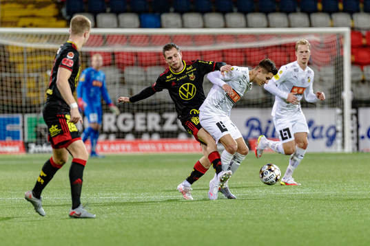 Östersunds Charlie Colkett Häckens Leo Bengtsson