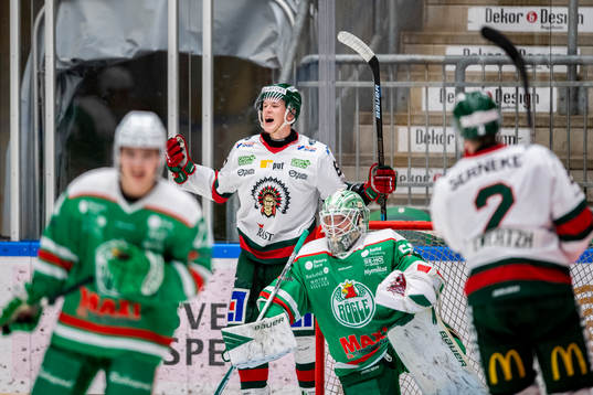 Frölundas Alexander Strempel  jublar