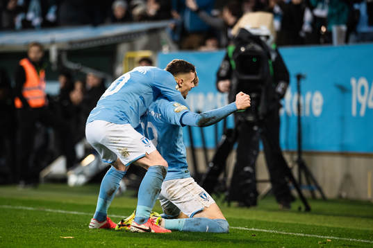 Malmö FFs Anders Christiansen och Veljko Birmancevic jublar