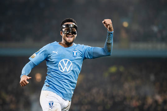 Malmö FFs Martin Olsson jublar