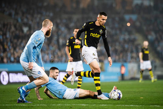 s Nabil Bahoui och Malmö FFs Sergio Pena