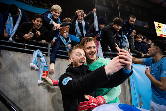 Malmö FFs målvakt Johan Dahlin och Anders Christiansen