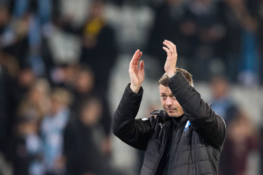 Malmö FFs huvudtränare Jon Dahl Tomasson jublar