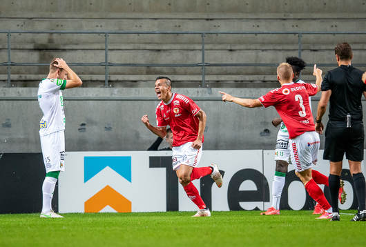 Kalmars Romario Pereira Sipiao jublar