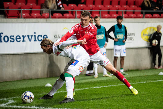 Varbergs Hampus Zachrisson och Kalmars Piotr Johansson