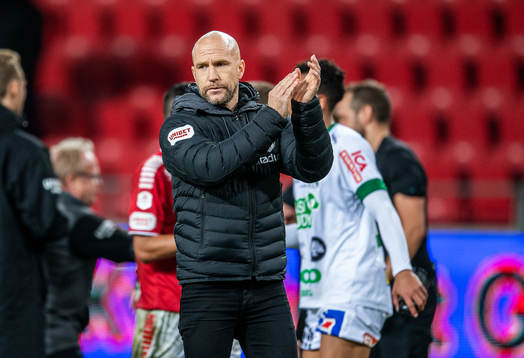 Kalmars tränare Henrik Rydström tackar publiken