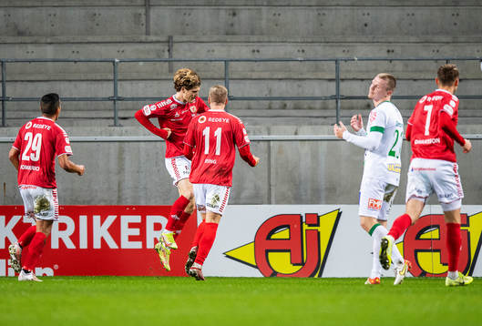 Kalmars Oliver Berg jublar