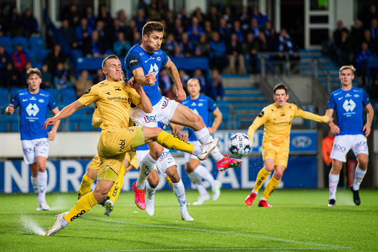 Marius Lode of Bodø/Glimt and Kristoffer Haugen of Molde