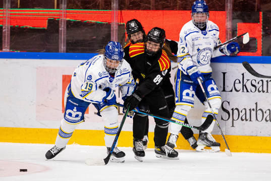Leksands Malou Berggren och Brynäs  Stella Lindell