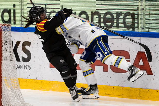 Brynäs Jaycee Gebhard och Leksands Paige Lindsey Agnew