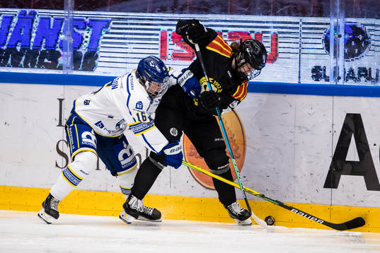 Leksands Jennifer Carlsson  och  Brynäs Emma Murén