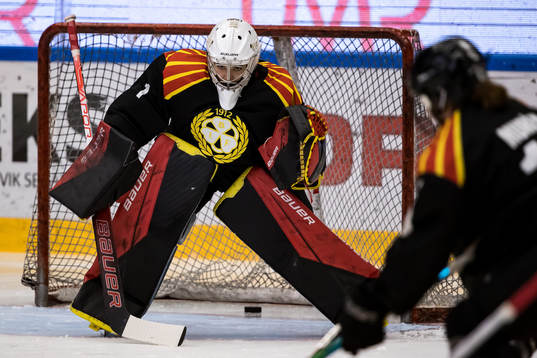 Brynäs målvakt Evelina Mäkinen