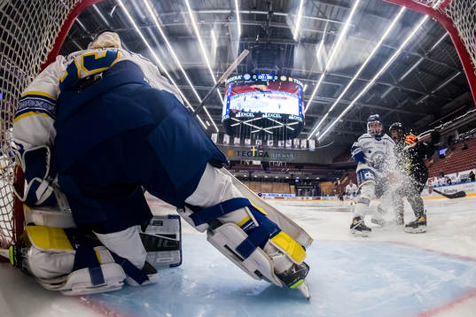 Leksands målvakt Amanda Johansson och Leksands Wilma
