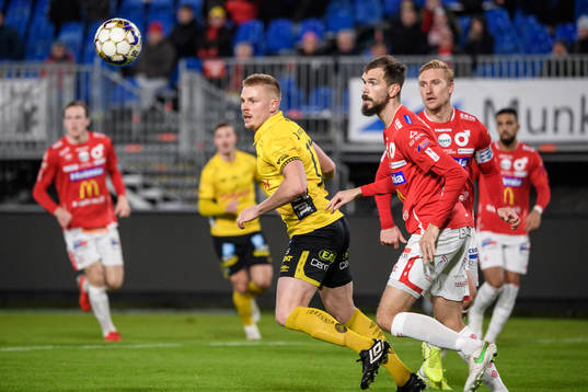 Elfsborgs Per Frick och Degerfors Sebastian Olsson