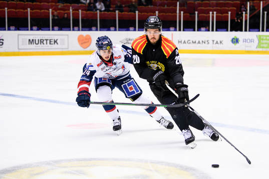 Brynäs Oula Palve och Linköpings Elliot Ekmark