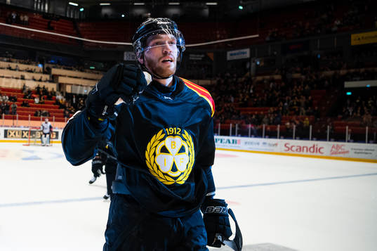 Brynäs Oscar Eklind jublar