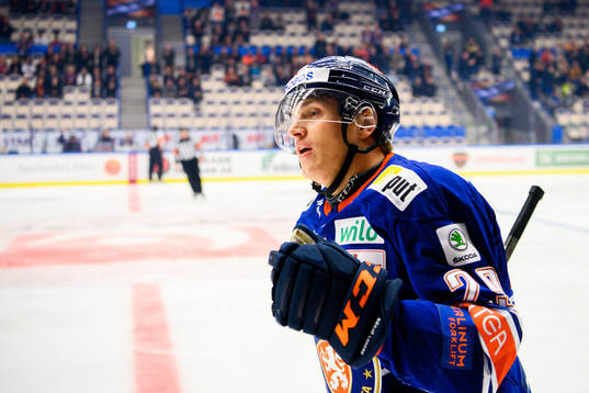 Växjös Pontus Holmberg jublar