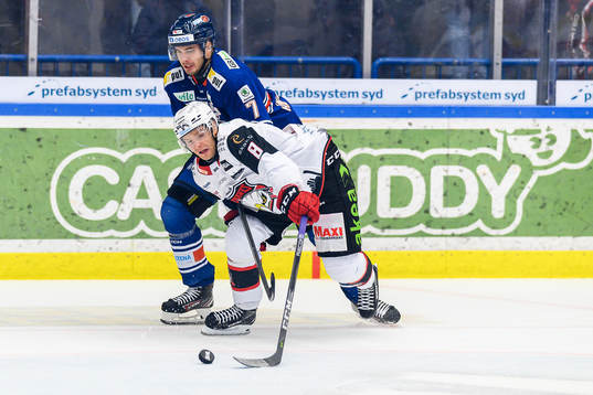 Växjös Hardy Häman Aktell och Malmö Redhawks Johan