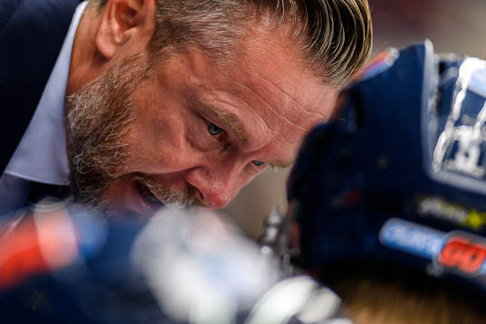 Växjös assisterande tränare Fredrik Hellgren