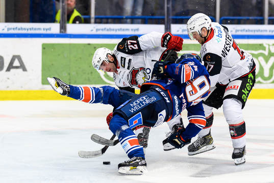 Växjös Joel Persson faller
