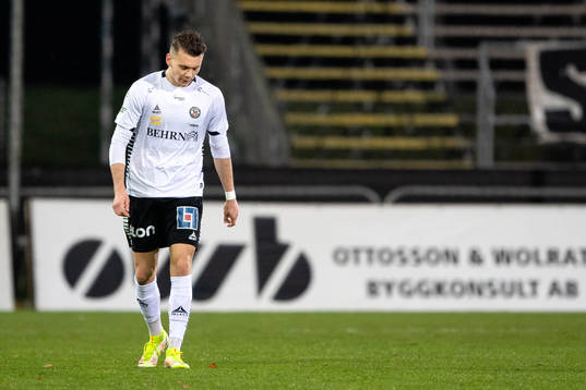 Örebros Jake Larsson deppar