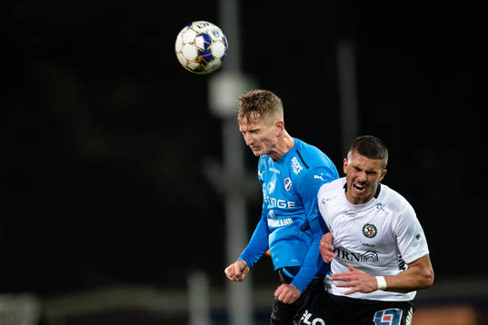 Halmstads Andreas Bengtsson och Örebros Hussein Ali