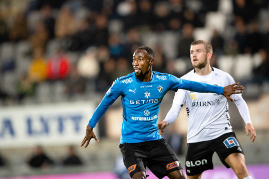Halmstads Sadat Karim och Örebros Niclas Bergmark