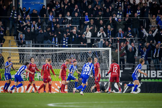 IFK Göteborgs August Erlingmark (h) jublar