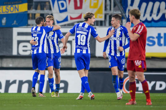 IFK Göteborgs Marcus Berg jublar med Oscar Vilhelmsson