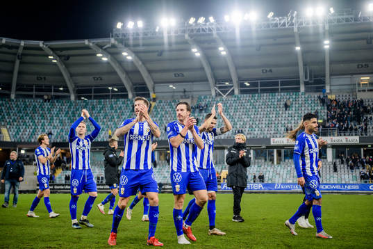 IFK Göteborgs Mattias Bjärsmyr och Gustav Svensson jublar