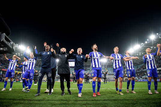 IFK Göteborgs spelare jublar