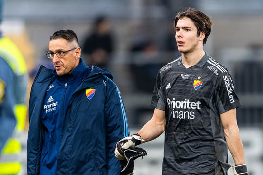 Djurgårdens målvakt Jacob Widell Zetterström deppar