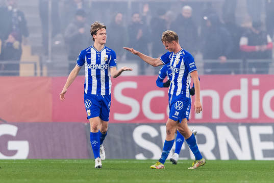 IFK Göteborgs August Erlingmark jublar med Oscar