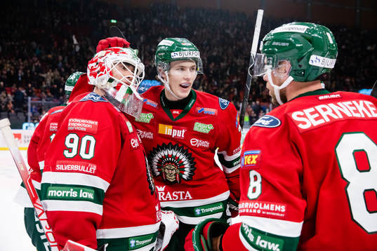 Frölundas målvakt Matthew Tomkins och Simon Edvinsson