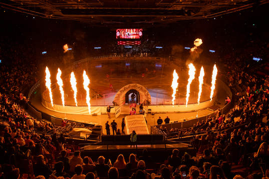 Frölundas intro innan ishockeymatchen i SHL mellan